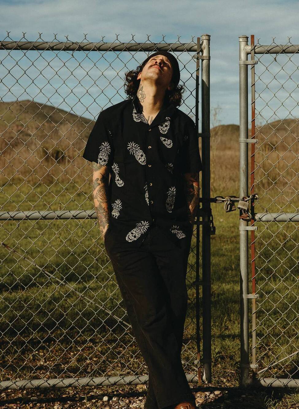 NEW PYKNIC permanent vacation button-up shirt in black